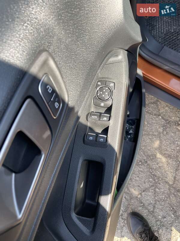 Внедорожник / Кроссовер Ford EcoSport 2019 в Черновцах