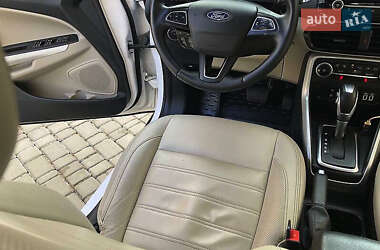 Внедорожник / Кроссовер Ford EcoSport 2018 в 