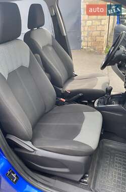 Позашляховик / Кросовер Ford EcoSport 2015 в 