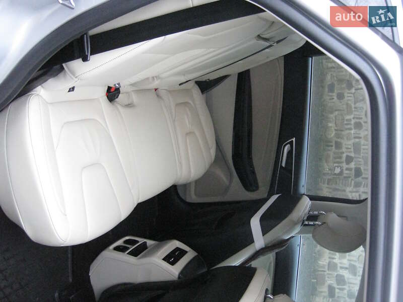 Внедорожник / Кроссовер Ford Edge 2016 в Черновцах
