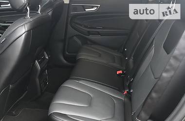 Внедорожник / Кроссовер Ford Edge 2018 в 