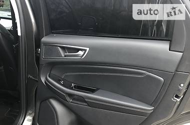 Внедорожник / Кроссовер Ford Edge 2018 в 