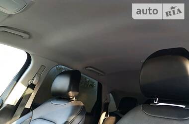 Позашляховик / Кросовер Ford Edge 2015 в 