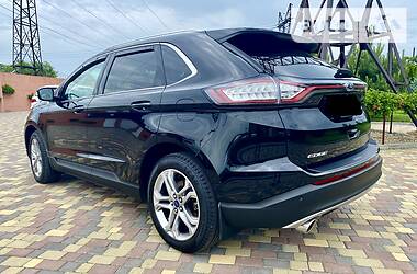 Позашляховик / Кросовер Ford Edge 2017 в 