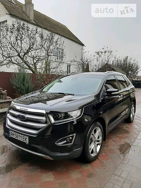 Ford Edge Titanium official