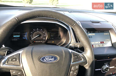 Внедорожник / Кроссовер Ford Edge 2017 в 