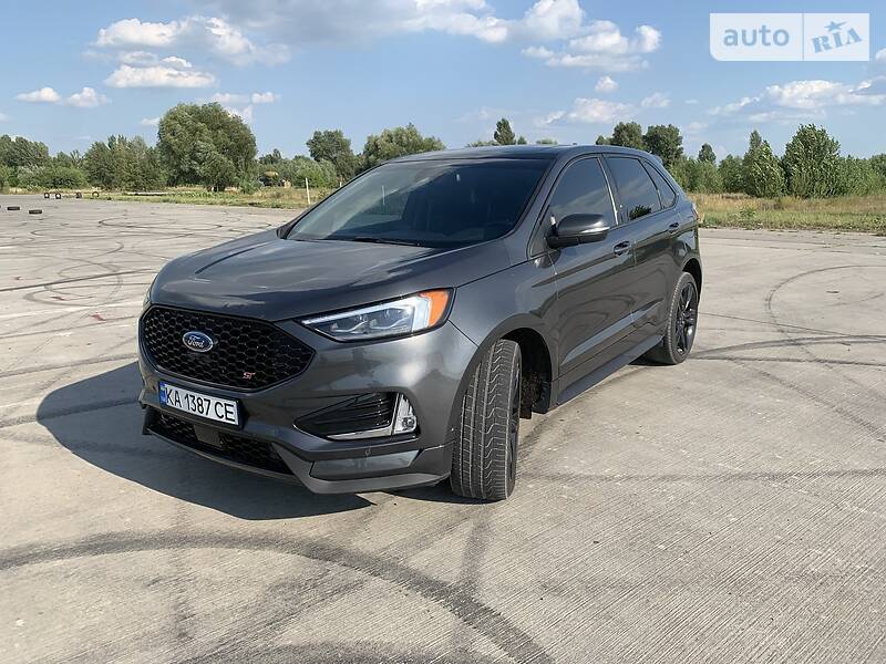 Внедорожник / Кроссовер Ford Edge 2019 в 