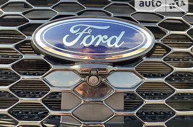 Внедорожник / Кроссовер Ford Edge 2019 в 