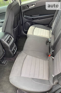 Внедорожник / Кроссовер Ford Edge 2015 в 