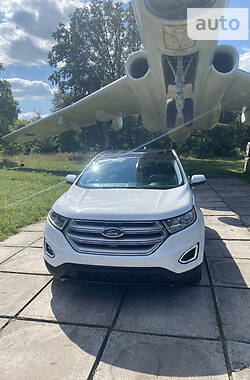 Внедорожник / Кроссовер Ford Edge 2015 в 