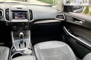 Внедорожник / Кроссовер Ford Edge 2016 в 