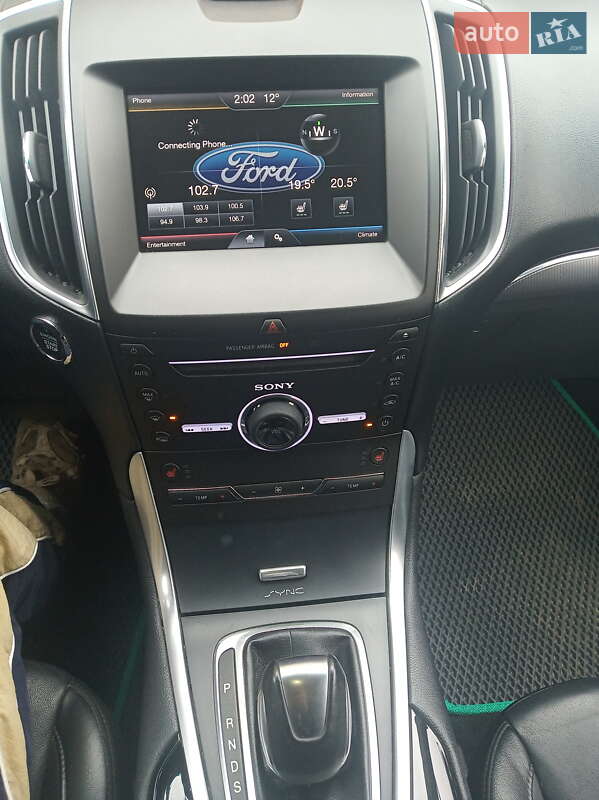 Позашляховик / Кросовер Ford Edge 2015 в Старому Самборі