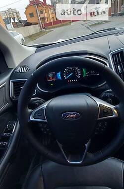 Внедорожник / Кроссовер Ford Edge 2015 в 