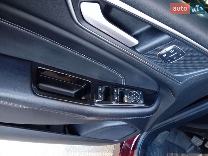 Внедорожник / Кроссовер Ford Edge 2018 в Киеве