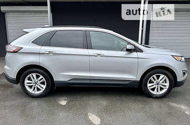Позашляховик / Кросовер Ford Edge 2017 в 