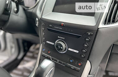 Позашляховик / Кросовер Ford Edge 2017 в 