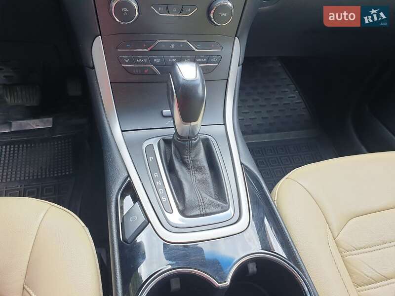 Внедорожник / Кроссовер Ford Edge 2015 в Хмельницком
