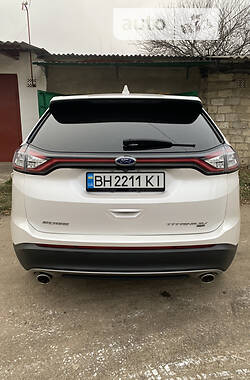 Внедорожник / Кроссовер Ford Edge 2018 в 
