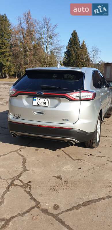 Позашляховик / Кросовер Ford Edge 2016 в Млиніві