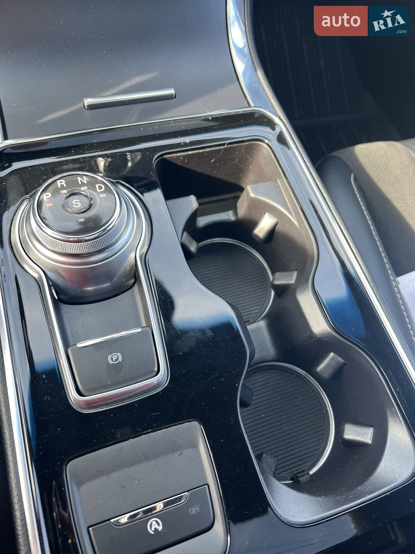 2019 Ford Edge - мініатюра 21