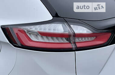 Позашляховик / Кросовер Ford Edge 2020 в 
