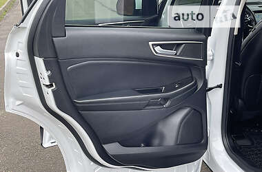 Позашляховик / Кросовер Ford Edge 2020 в 