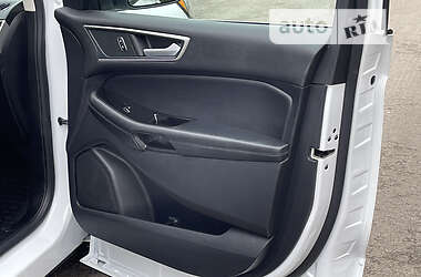 Позашляховик / Кросовер Ford Edge 2020 в 