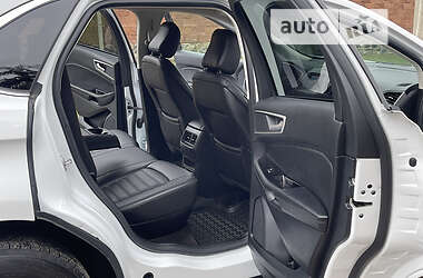 Позашляховик / Кросовер Ford Edge 2020 в 