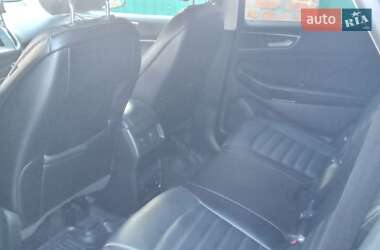 Внедорожник / Кроссовер Ford Edge 2015 в 
