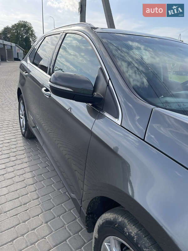 Внедорожник / Кроссовер Ford Edge 2016 в Мостиске