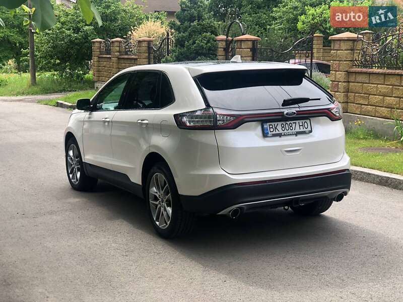 Позашляховик / Кросовер Ford Edge 2017 в Рівному