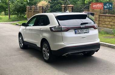 Внедорожник / Кроссовер Ford Edge 2017 в 