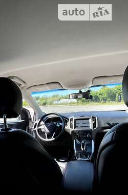 Внедорожник / Кроссовер Ford Edge 2016 в 