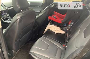 Позашляховик / Кросовер Ford Edge 2018 в 