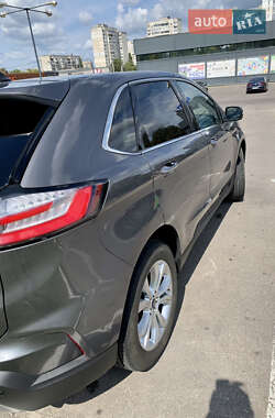 Внедорожник / Кроссовер Ford Edge 2021 в 