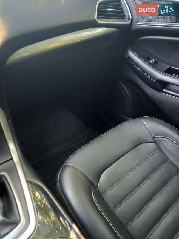 Позашляховик / Кросовер Ford Edge 2015 в Звенигородці