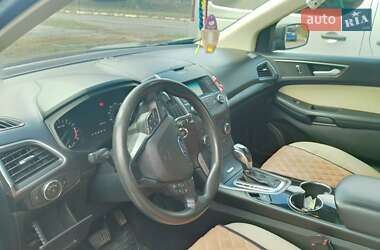 Внедорожник / Кроссовер Ford Edge 2016 в 
