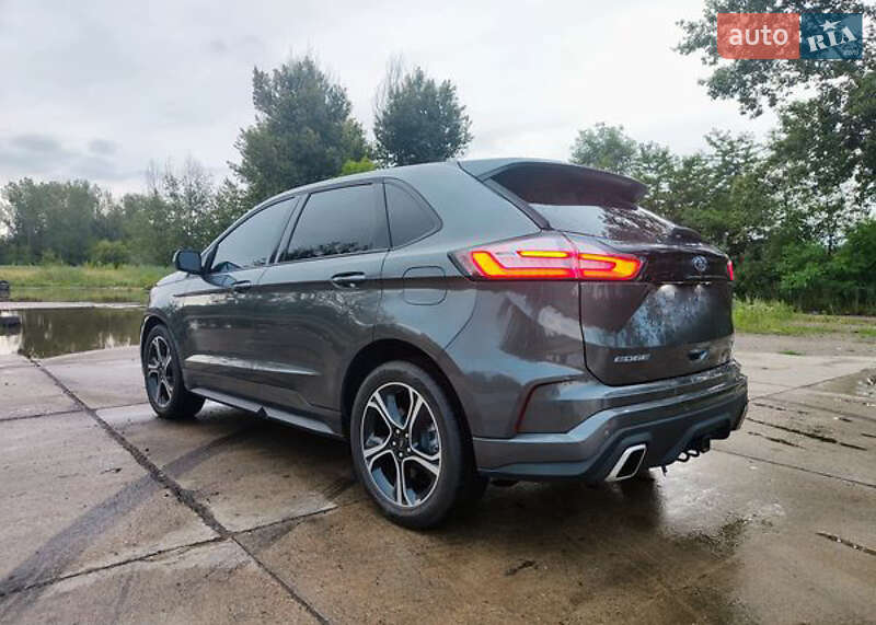 Позашляховик / Кросовер Ford Edge 2019 в Благовіщенську