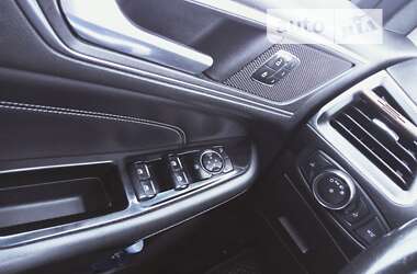 Внедорожник / Кроссовер Ford Edge 2015 в 