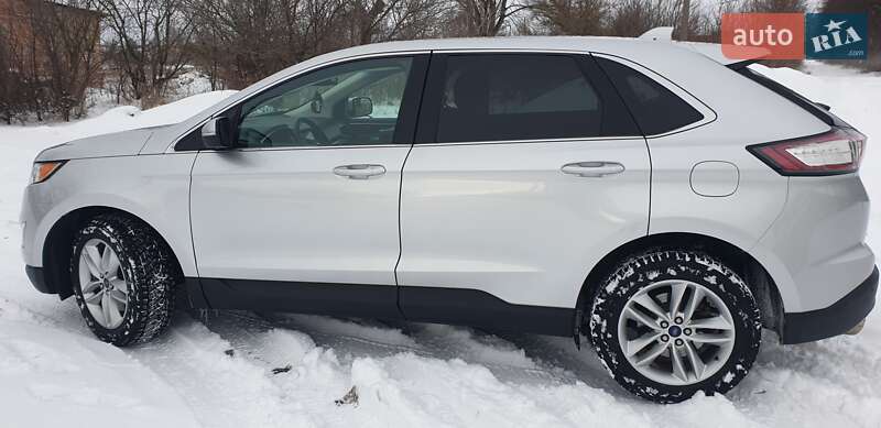 Позашляховик / Кросовер Ford Edge 2016 в Млиніві