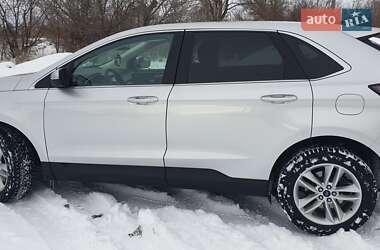 Внедорожник / Кроссовер Ford Edge 2016 в 