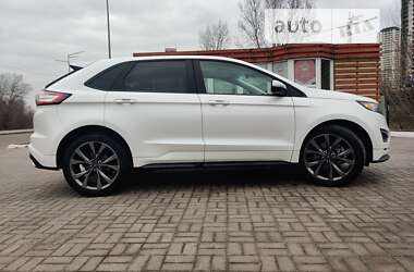 Внедорожник / Кроссовер Ford Edge 2018 в 
