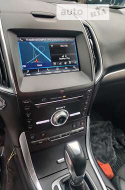 Внедорожник / Кроссовер Ford Edge 2018 в 
