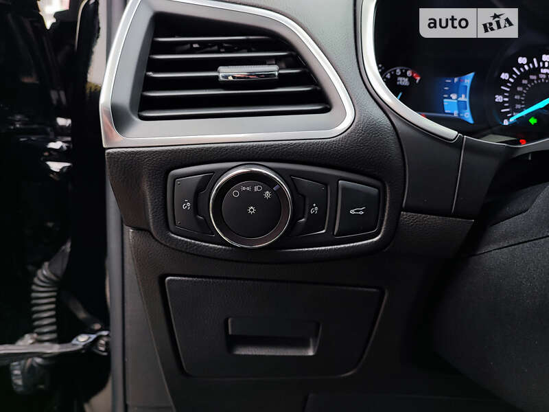 Внедорожник / Кроссовер Ford Edge 2017 в Ивано-Франковске