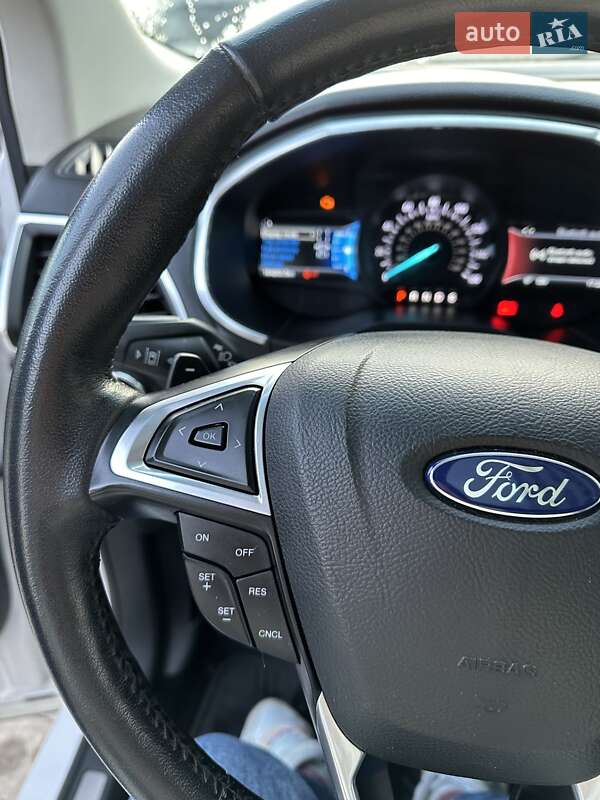 Позашляховик / Кросовер Ford Edge 2015 в Івано-Франківську