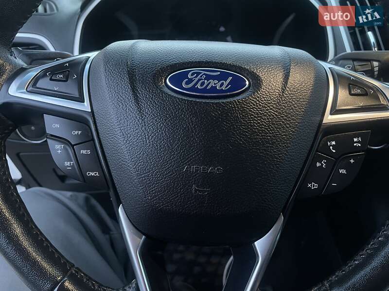 Внедорожник / Кроссовер Ford Edge 2017 в Ровно