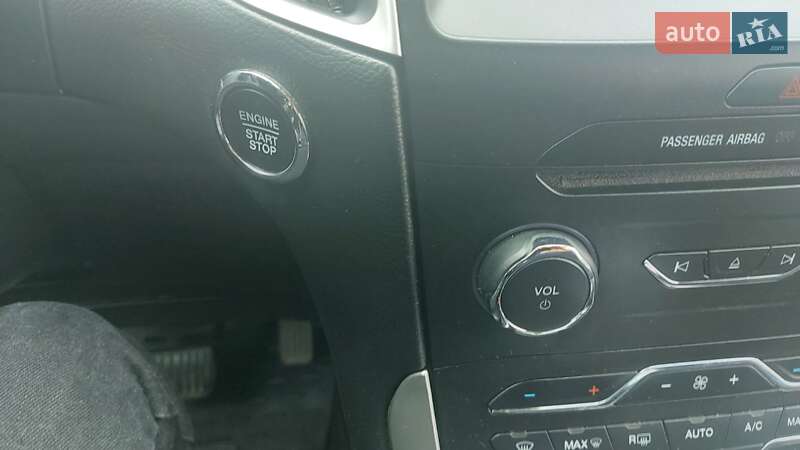 Внедорожник / Кроссовер Ford Edge 2015 в Белой Церкви