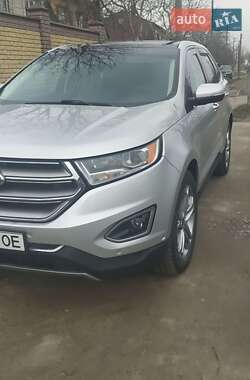 Внедорожник / Кроссовер Ford Edge 2016 в 