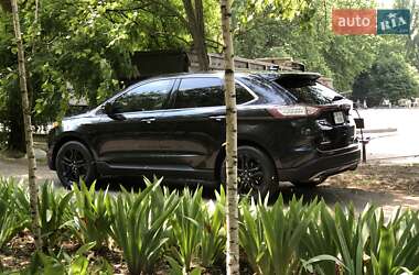 Внедорожник / Кроссовер Ford Edge 2015 в 