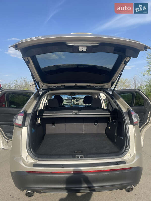 Позашляховик / Кросовер Ford Edge 2018 в Южноукраїнську